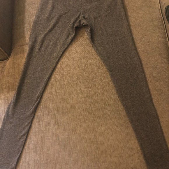 LUNYA Restore Pocket Legging in Charcoal Grey Heather - Picture 6 of 9